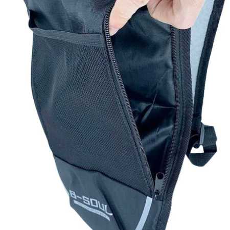 2-large-zipped-side-pockets-on-the-hside-of-the-hydration-pack