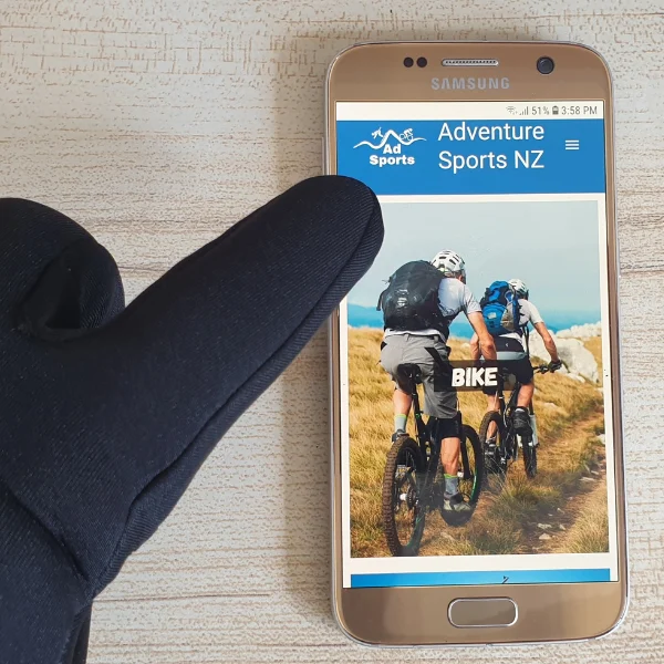 Smartphone-touch-screen-compatible-cycling-gloves.webp