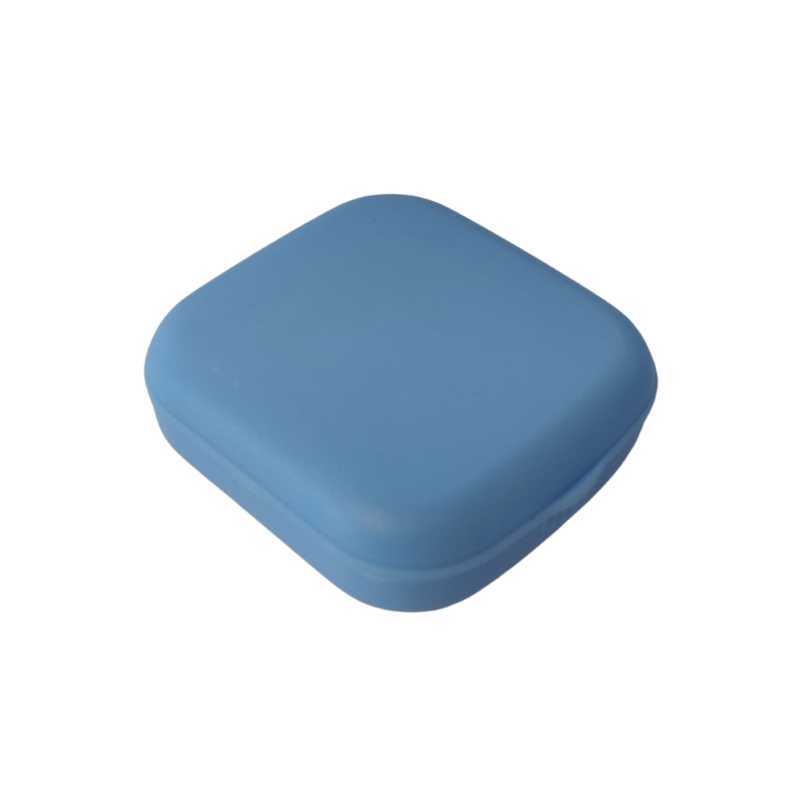 blue-contact-lens-case-closed