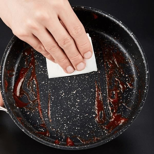 non-stick-surface-is-easy-to-clean