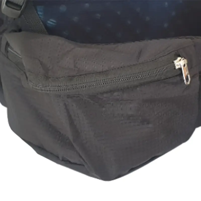 closeup-of-pack-hip-pocket.webp