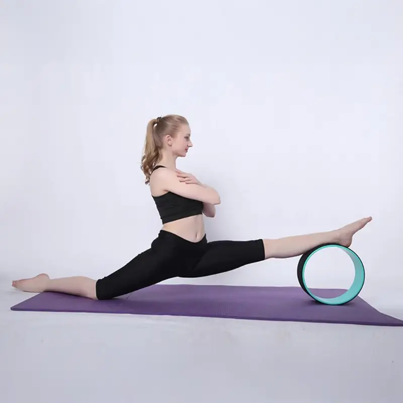 Yoga-wheel-leg-strech-Splits.webp