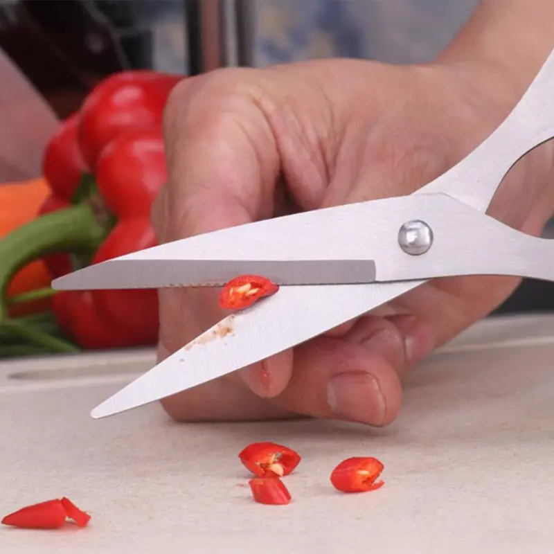 kitchen-scissors-been-used-to-cut-capsicum.webp