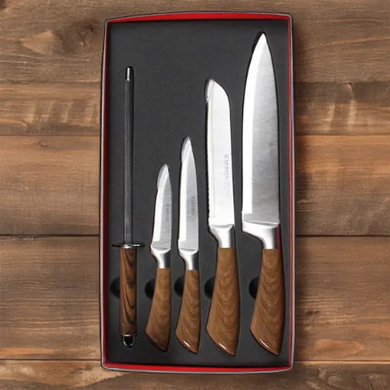 knife-set-photographed-in-their-original-box.webp