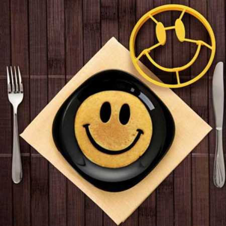 yellow-smiley-face-for-breakfast-on-a-plate