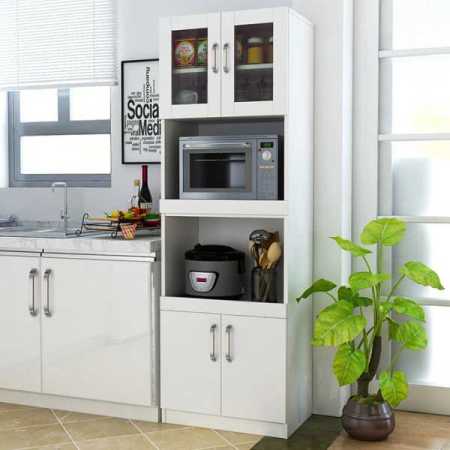 silver-kitchen-handles-on-cabionets-and-cupboards