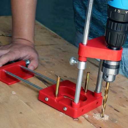 Doweling-jig-with-drill-press-in-action